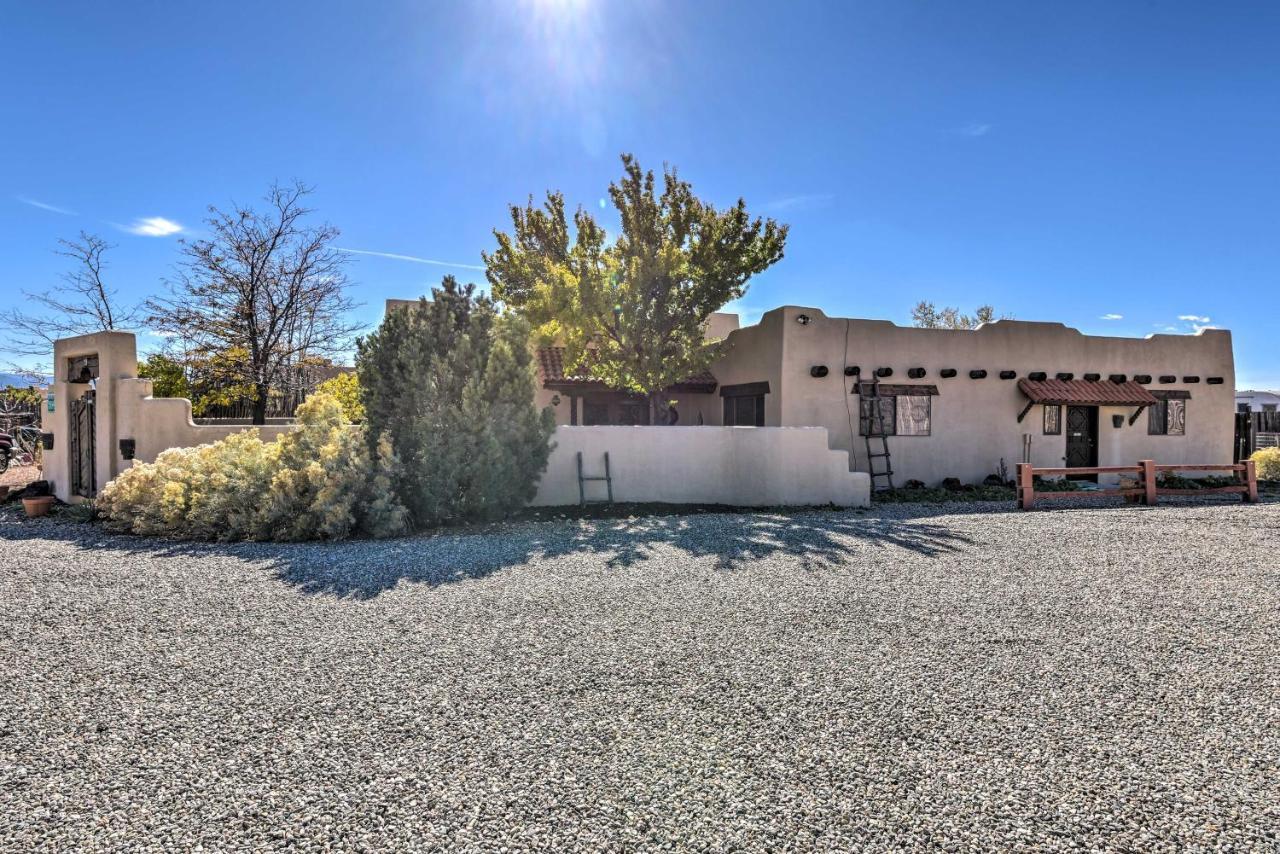 Eclectic El Prado Home With Hot Tub Near Downtown! Exterior photo