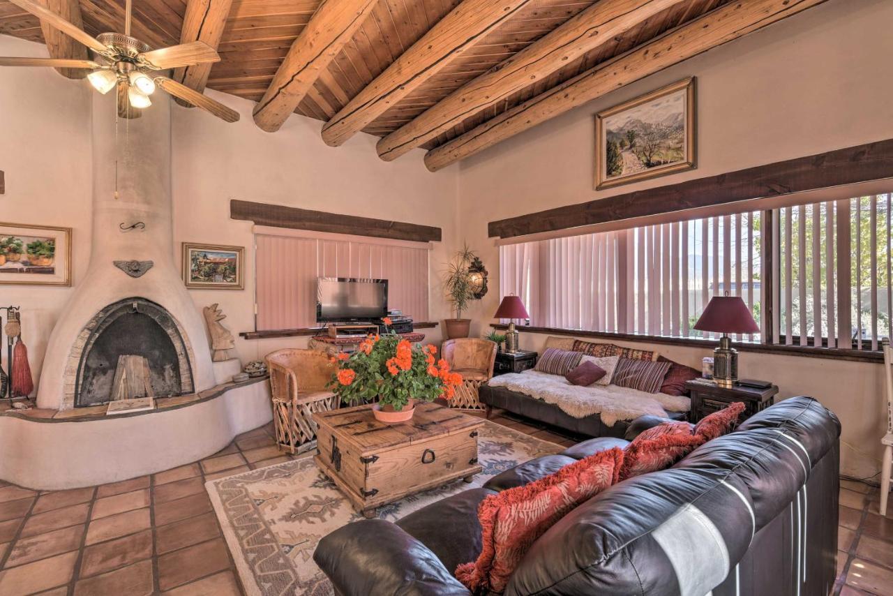 Eclectic El Prado Home With Hot Tub Near Downtown! Exterior photo