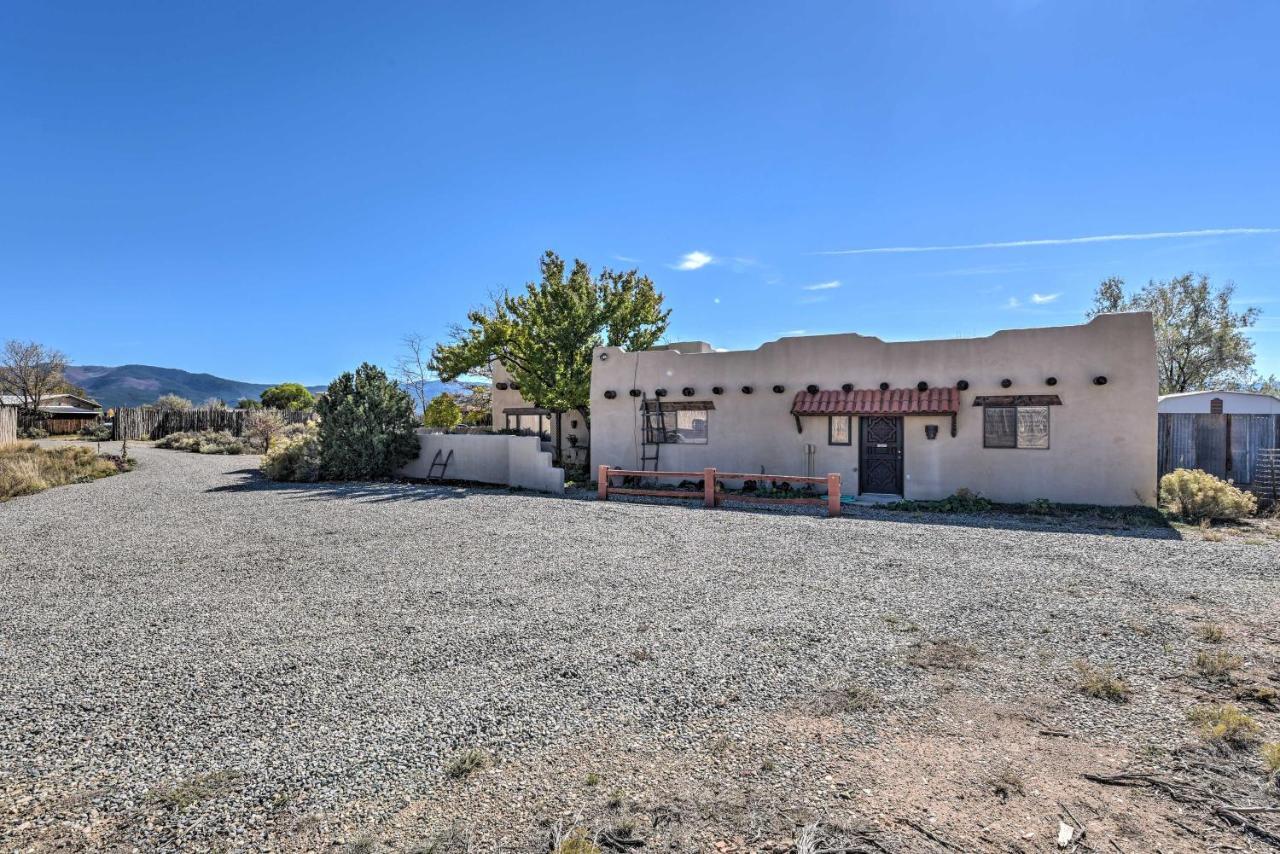 Eclectic El Prado Home With Hot Tub Near Downtown! Exterior photo